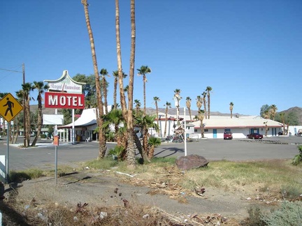 The el-cheapo Royal Hawaiian Motel is overpriced for what it is, but the tackiness of the place has its own special character