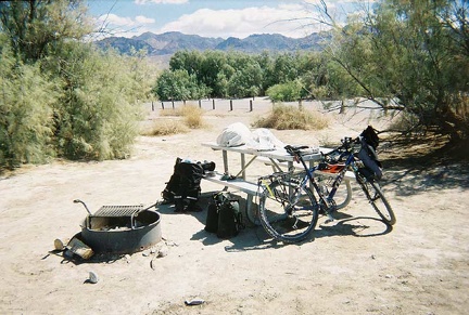 I pack my Furnace Creek camp site into the saddlebags of the 10-ton bike