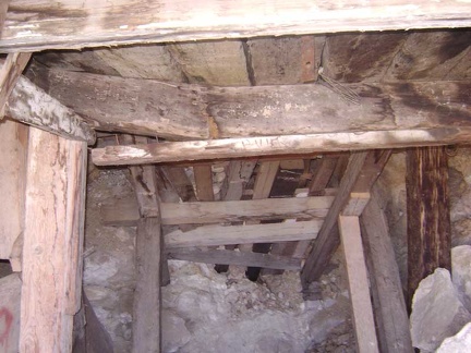 One of the support beams in the ceiling of the upper tunnel has cracked