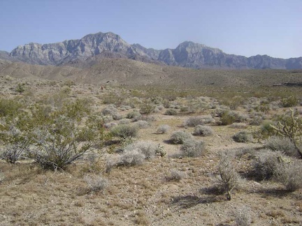 Continuing my hike across the fan, I walk past a couple of hills and arrive in the "valley" where I'm camped