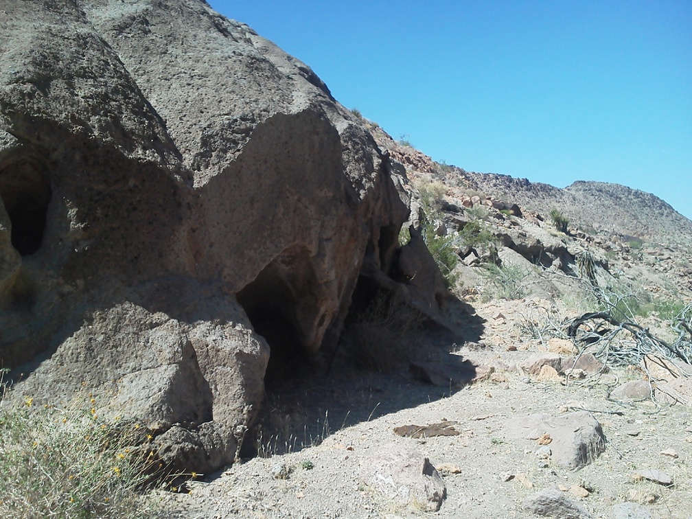 I pass a cavelet in the rocks on the way back down Borrego Canyon