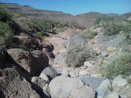 Borrego Canyon hiking: climb over the rocks