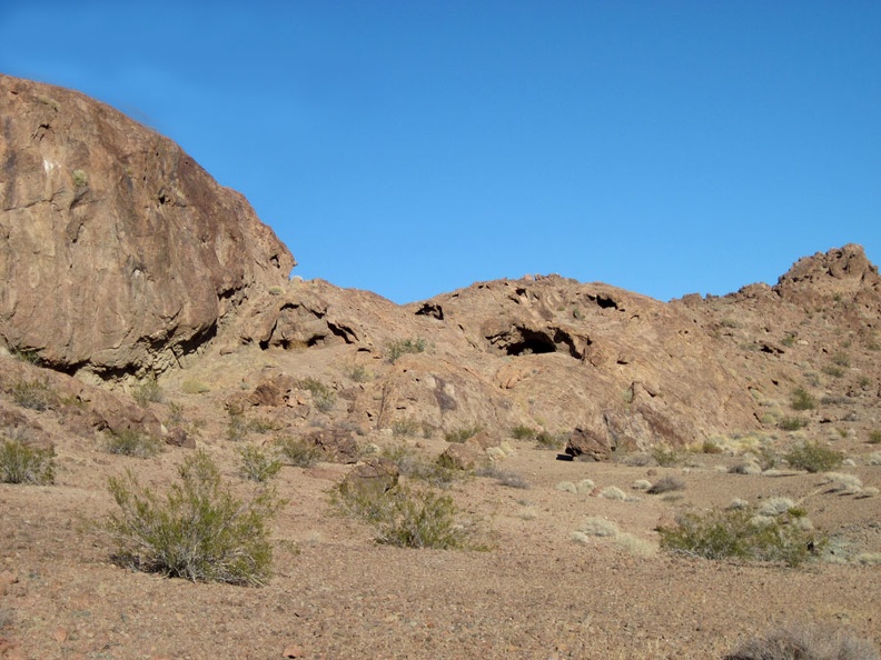 The Broadwell Natural Arch area is fun because of the mini-caves everywhere that invite exploration