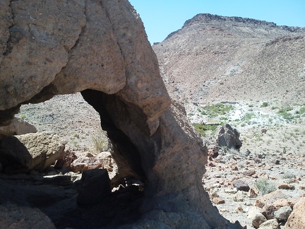 Close-up of one of the rock igloos (I guess it's a natural arch, really) near Cave Spring