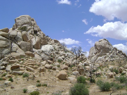 Eagle Rocks, Mojave National Preserve