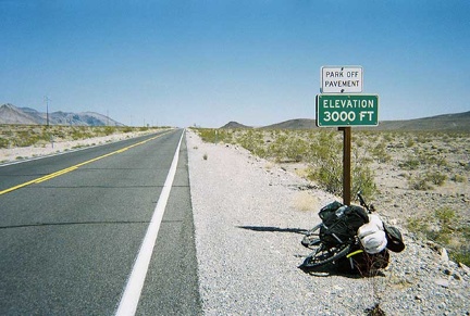 3000 feet, I'm almost at the top of my climb out of Death Valley