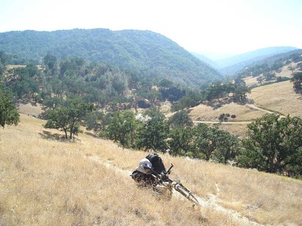 Heading up out of Los Cruzeros along the Willow Ridge Trail.