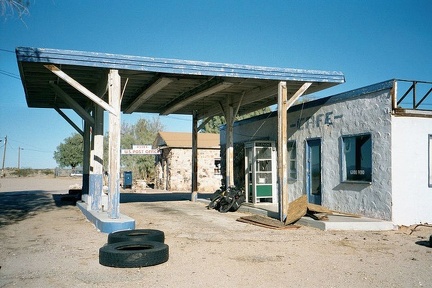 Abandoned café and gas station at Essex