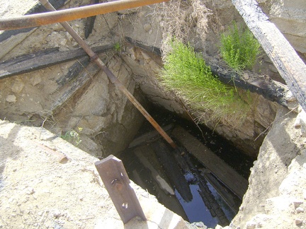 Howe Spring has no running water right now, but the well here (which is perhaps the spring) contains a fair amount