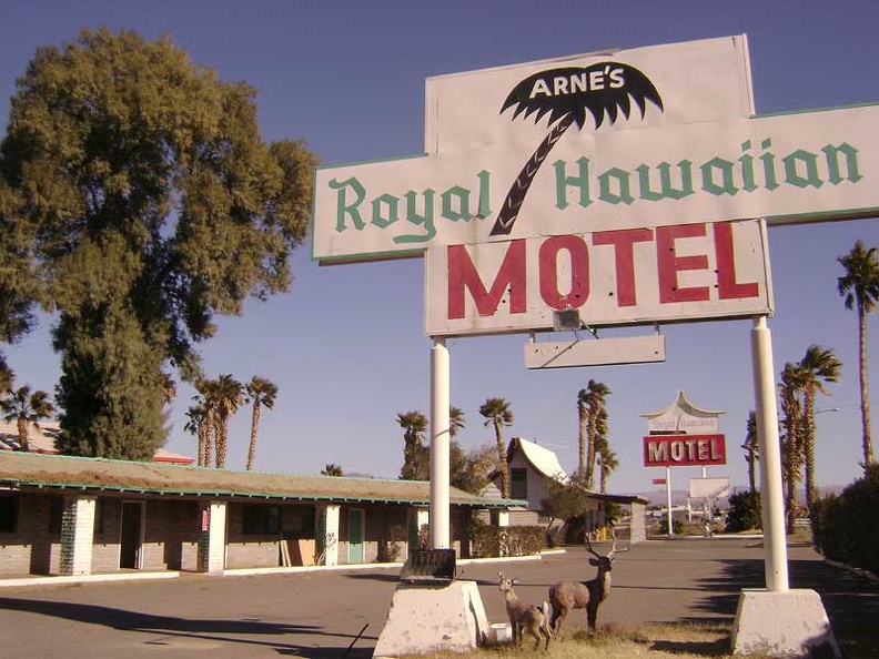 Leaving the Royal Hawaiian Motel in Baker to start my Mojave National Preserve trip