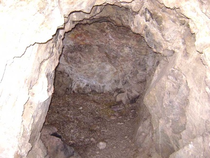 I take a look into the hole that goes into the hillside