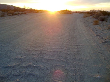 It turns out that the final mile of Kelso Dunes Road has not been freshly graded, and is the usual sand and washboard