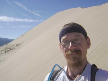 Approaching the top of Kelso Dunes, this final stretch is the steepest part