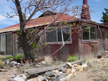 The old house at Barnwell has a stone chimney