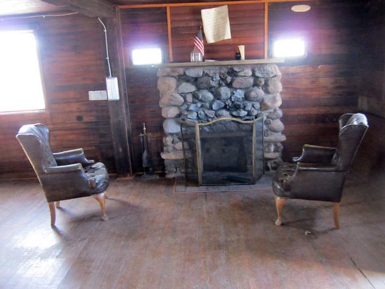 3828-rock-house.jpg