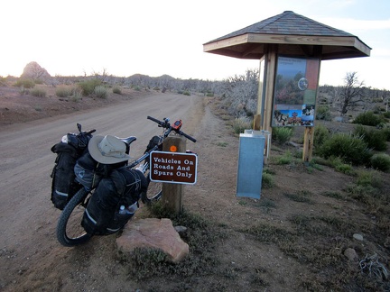  I arrive at the Mid Hills campground entrance kiosk; I'm happy to be back for yet another visit