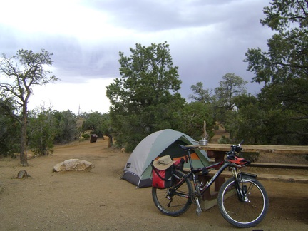 I keep delaying my departure to Macedonia Canyon due to the light rain that falls from time to time