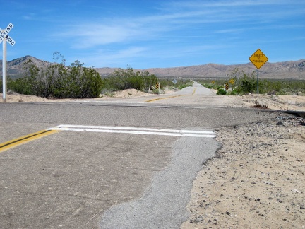 I begin the climb up Cedar Canyon Road toward, and then into, the Mid Hills