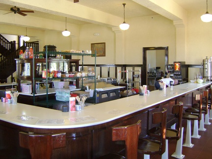 I take a one-hour break and cool down in Kelso Depot's air conditioning before starting the climb up to Mid Hills campground