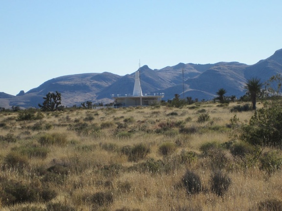 I know I'm getting close to Ivanpah Road when I can zoom in for a close-up of a nearby radio facility