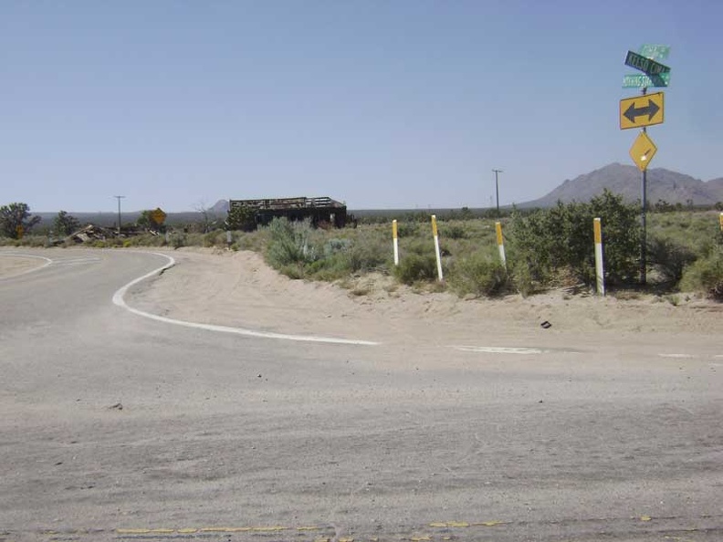 I end my 15-minute break at Cima and get the 10-ton bike and I back on pavement at Cima Junction