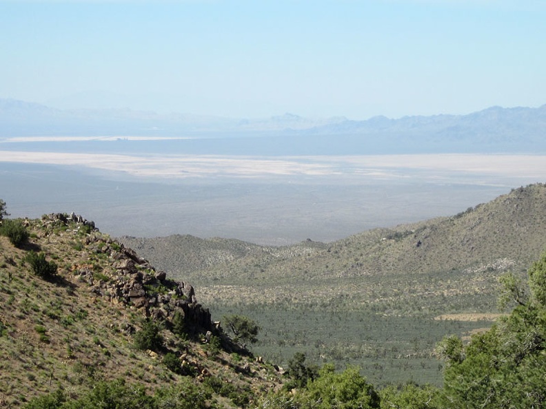 More awesome zoom-in views across Ivanpah Valley from the hills between Cabin Springs and Cottonwood Springs