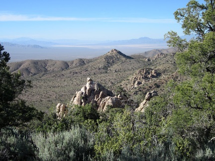 As I get close to the New York Mountains ridge, I can now see all the way across Ivanpah Dry Lake in the distance