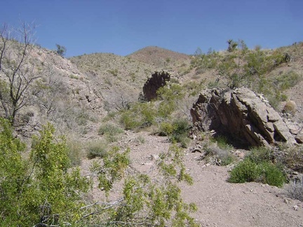 This little canyon feels very remote even though it's not far from the busy road