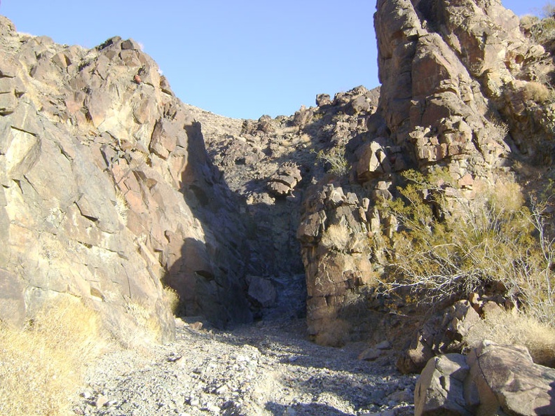 Just as the road into Idora Mine Canyon makes its first switchback (to the left), I'm drawn toward a rock outcrop on my right