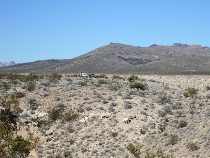 While getting ready for today's hike down to Piute Spring, I have my first and only sighting of humans for the day