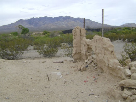 I stop at the old Valley Wells town site to check out the final remnants of the wall of a mud-brick building