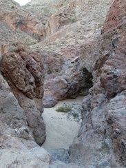 A couple of steep steps down here in Piute Canyon