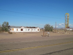 Next to the Bagdad Café in Newberry Springs is the abandoned Henning Motel
