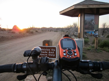 I'm back at the Mid Hills campground entry kiosk at sunset, perfect timing!