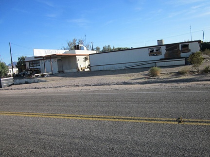 I still wonder about this former gas station fashioned into Mugwumps printing business at some point; I've noticed it before