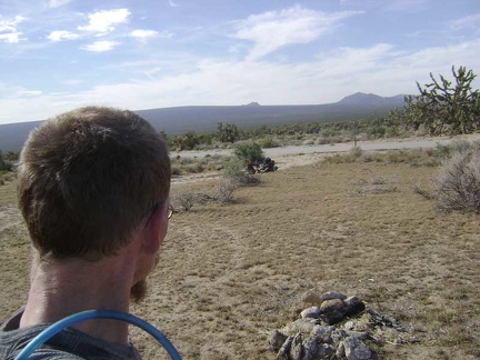 After another half hour, my two-litre Camelbak is empty again, so I take a break at a pull-out along Cedar Canyon Road