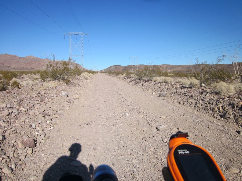 More loose rock along the road as I slowly rise and enter the Cady Mountains