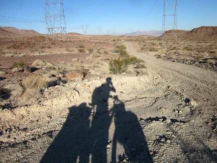 As I ride though Cady Mountains pass, I start looking more seriously for a campsite for the next two nights