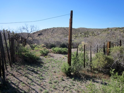 According to my GPS, I'm not quite at Willow Spring when I pass this old corral in Willow Wash