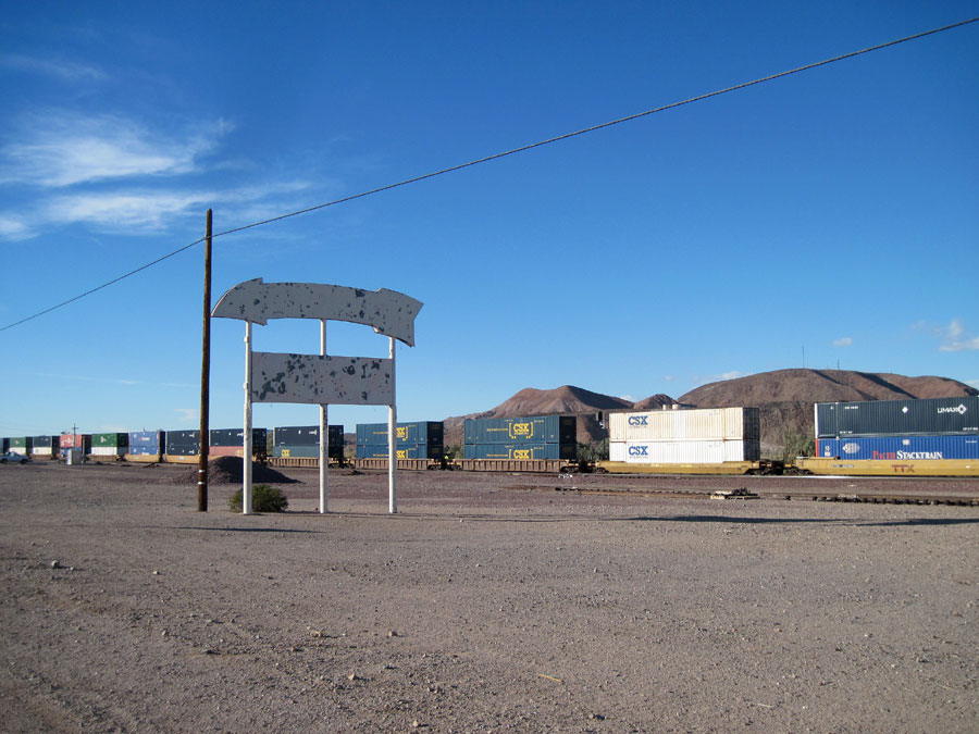 As I arrive in the area of the town of Daggett, I pass an old sign for a defunct service station